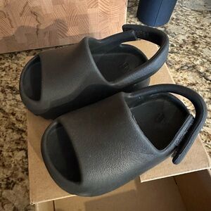 Adidas Black Foam Sandals Lightweight Waterproof